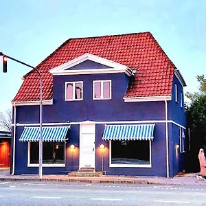 'blue House' In Vintage Villa&garden Gasthuis